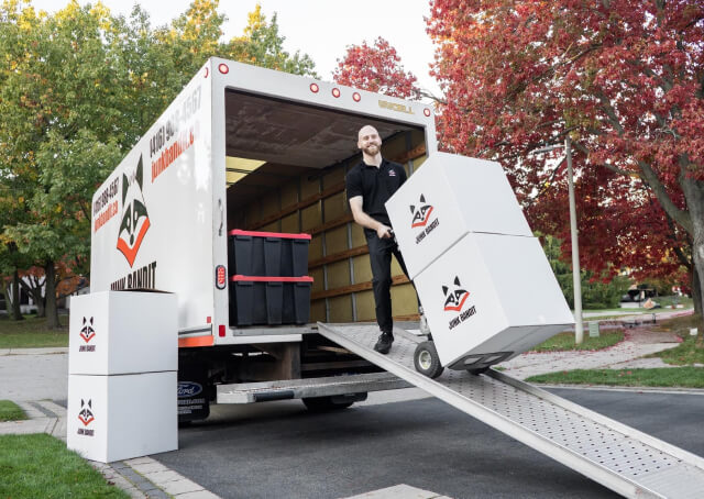 moving-location-two-col-img
